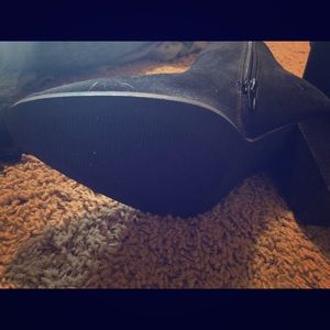 Women’s heeled booties